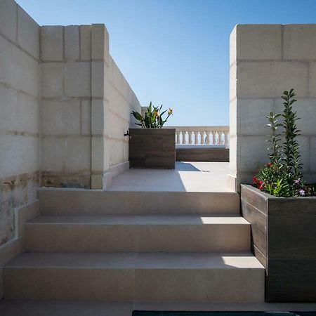 Julesy'S Bnb Cospicua Exterior photo
